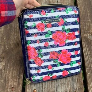 Relisting! Portfolio (free with ANY other item)